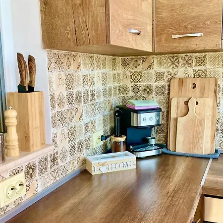 апартамент Teddy Apartment