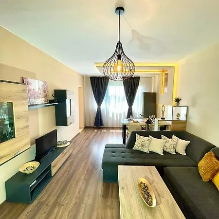 апартамент Teddy Apartment
